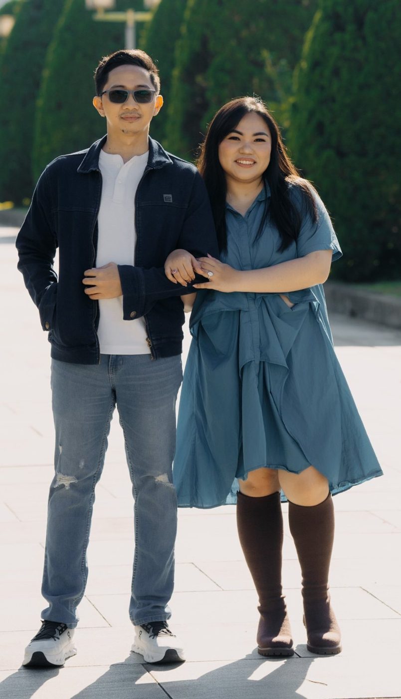 Rio and Jay walking arm in arm in Taipei